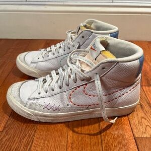 Nike womens white sneakers Modern size 7.5